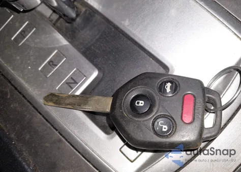 2013 Subaru Outback 2.5I Premium z USA, uszkodzony, nr VIN 4S4BRBCCXD3297407